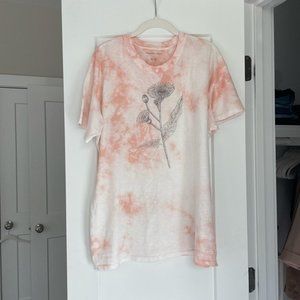 Women's White and Pink T-shirt
